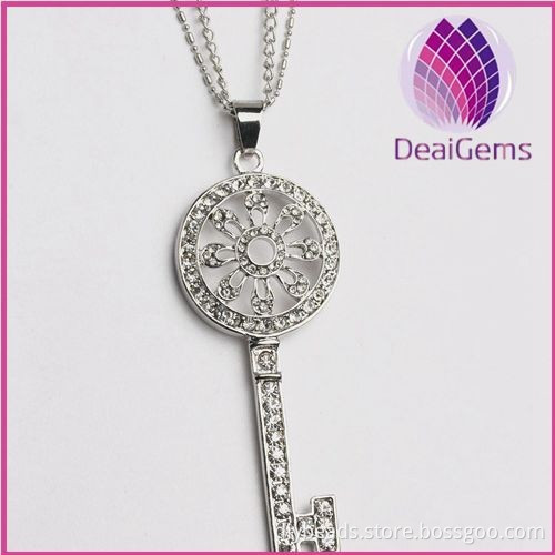 2015 fashion silver color alloy key with rhinestone long necklace